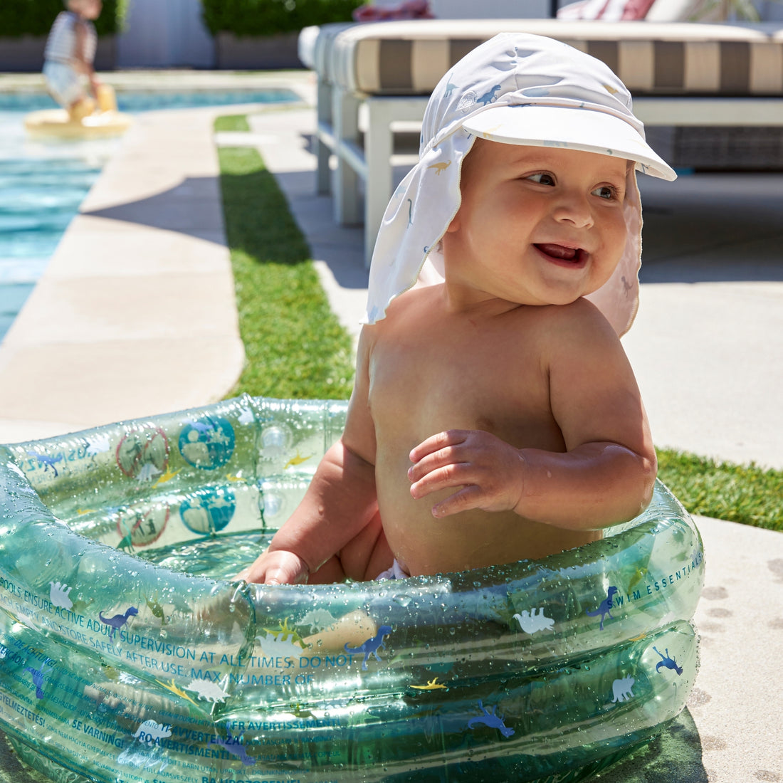 Gorra-de-sol-dino-swim-essentials-1