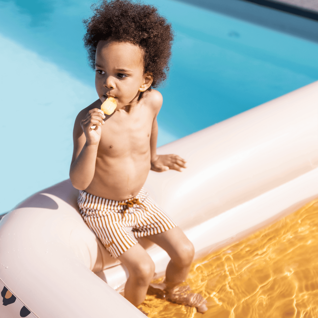 zwembad-200cm-beige-panterprint-swim-essentials-1